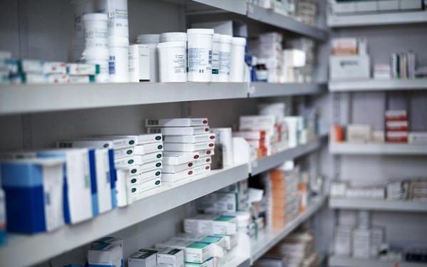 Desabastecimiento de tratamientos para la menopausia afecta a parches y geles
