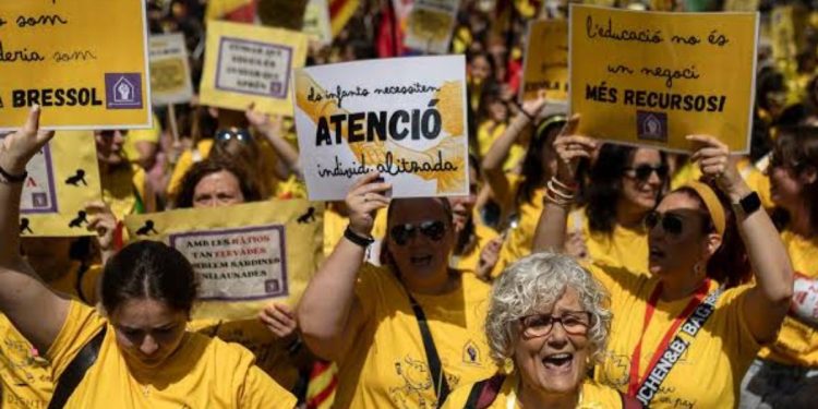 Huelga de profesores en la Comunidad de Madrid: convocantes, horarios y recorrido de las manifestaciones