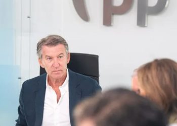 Feijóo reitera que habría desplegado al Ejército en Ceuta y acusa a Sánchez de «mentir» por ocultar la incursión de buques marroquíes