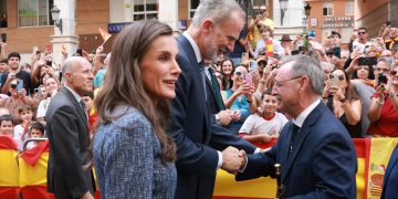 Los Reyes concluyen en Melilla su histórico viaje oficial tras el caluroso recibimiento en Ceuta