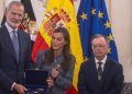 El Rey abraza a los ceutíes tras la crisis fronteriza de julio: «No os vamos a dejar solos ni indefensos»