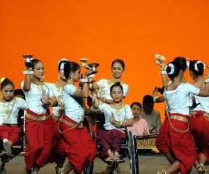 SAUCE ONG celebra 25 años con gira de danza camboyana en España