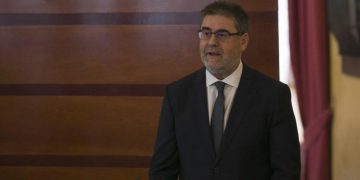 El consejero del PSOE en la Cámara de Cuentas cesado por asesorar a Begoña Gómez recurrirá su destitución al TSJA