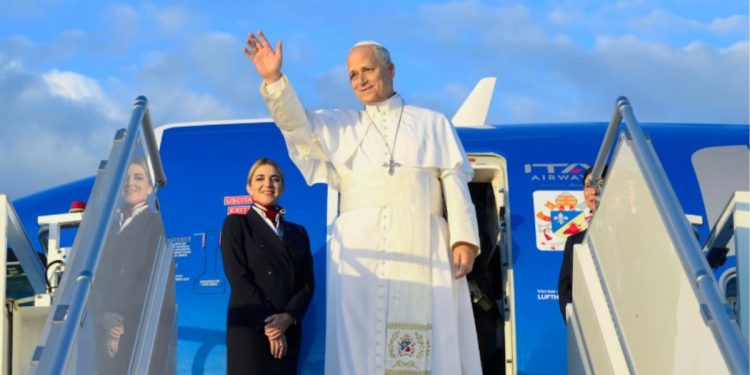 El Papa León XIV afronta con optimismo su recuperación y retoma la fisioterapia tras la cirugía pulmonar