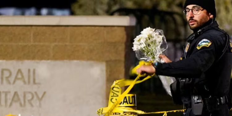 Un tiroteo en una escuela primaria deja cuatro muertos, incluidos tres niños y un profesor