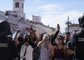 Detenido un acampado en la Puerta del Sol por amenazar de muerte con un cuchillo a una mujer
