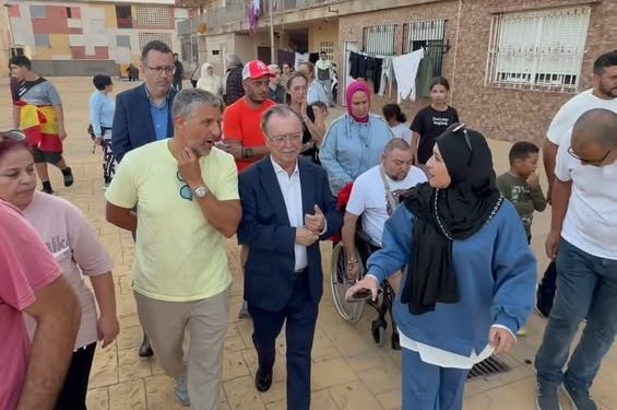 Juan Vivas se reúne con vecinos de Loma Colmenar en Ceuta
