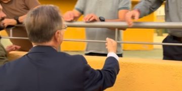 El presidente Juan Vivas se reúne con vecinos en Bermudo Soriano