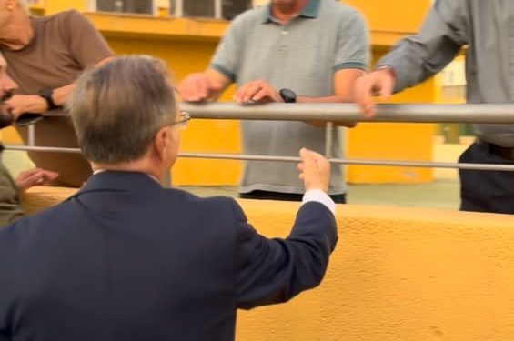 El presidente Juan Vivas se reúne con vecinos en Bermudo Soriano