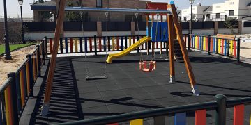 Ecologistas en Acción pide retirar suelos de caucho tóxico de parques infantiles
