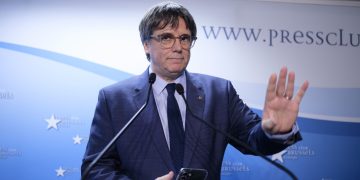 El Tribunal Supremo levanta de forma definitiva las órdenes de detención contra Carles Puigdemont, Toni Comín y Lluís Puig aplicando la doctrina del Constitucional