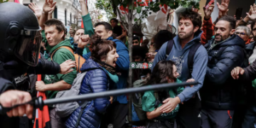 Suspendida la visita de la consejera de Educación de Madrid a un centro de FP en Vallecas por motivos de seguridad ante las protestas