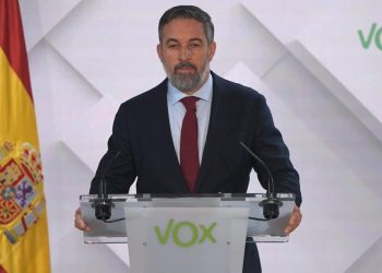 Vox carga contra el Gobierno tras la venta de un piso público en Madrid a Iván Redondo