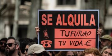 El coste de la vivienda arrastra a la pobreza a 770.000 trabajadores en España tras pagar su alquiler o hipoteca