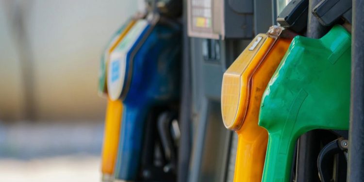 España dispara un 50,6% sus exportaciones de productos petrolíferos a Marruecos impulsada por el gasóleo