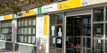 Andalucía lidera la pobreza laboral en España con un 17,65%, una tasa que roza el 21% tras pagar la vivienda