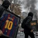 Roban de un comercio de París una camiseta del Barça y un brazalete de capitán firmados por Leo Messi durante los disturbios