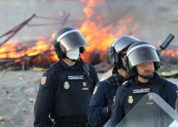 Un policía relata el «coste humano» de combatir el crimen organizado y la presión fronteriza en Ceuta