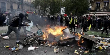 Ester Muñoz (PP) acusa a la izquierda de «justificar» la violencia en Francia y advierte de que podría agitar las calles en España si pierde el 29-N