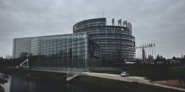 Vox arremete en el Parlamento Europeo contra Pedro Sánchez y le acusa de actuar como «lobista de Marruecos» en la crisis de Ceuta