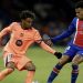 El FC Barcelona hace autocrítica tras caer en París ante el PSG y enfoca su reacción en el Clásico