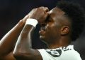 Vinicius se apaga ante el Bernabéu: sustituido sin regatear y envuelto en la marejada de pitos