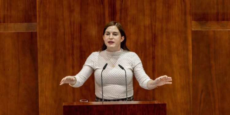 Una diputada de Más Madrid apela a «la vía francesa» y plantea «prender fuego» a la sede del Gobierno de Ayuso en la Puerta del Sol