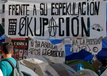 La acampada de Sol roza la duración del 11-M en plena mutación interna y debate sobre la desacampada